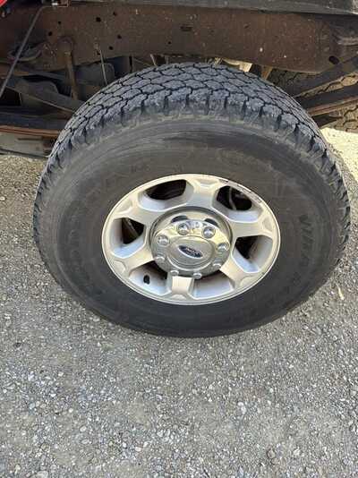 2016 Ford F250 Crew Cab, $10900. Photo 11