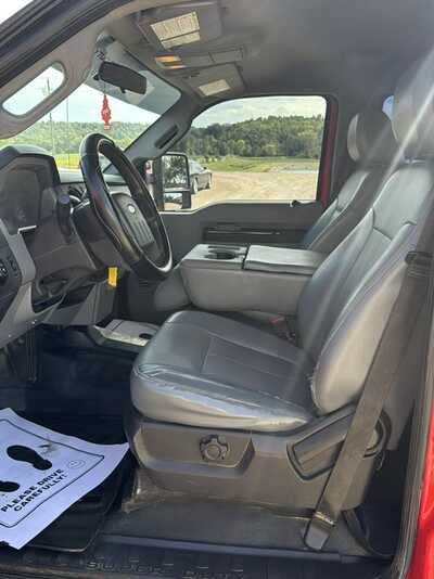 2016 Ford F250 Crew Cab, $10900. Photo 6