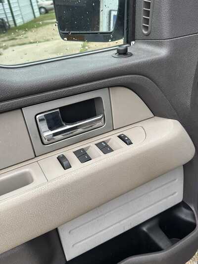 2010 Ford F-150, $3900. Photo 5
