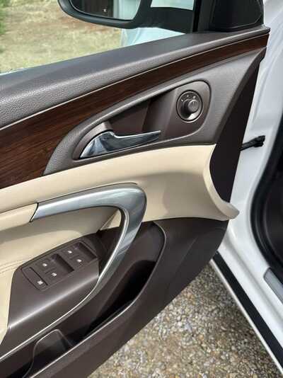 2011 Buick Regal, $6900. Photo 5