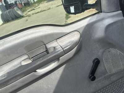 2003 Ford F250 Crew Cab, $5900. Photo 5