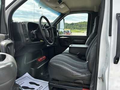 2009 Chevrolet Van,Cargo, $8900. Photo 6