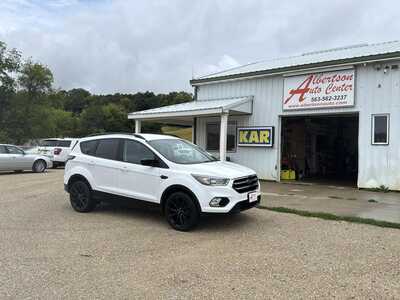 2018 Ford Escape, $10900. Photo 2