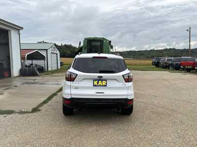 2018 Ford Escape, $10900. Photo 9