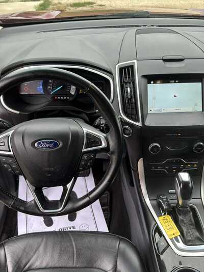 2016 Ford Edge, $8900. Photo 6