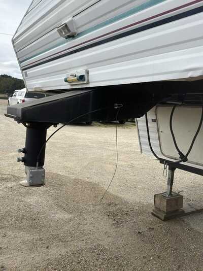1999 Dutchmen Lite 5th, $2500. Photo 3