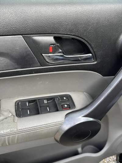 2009 Honda CR-V, $8900. Photo 5