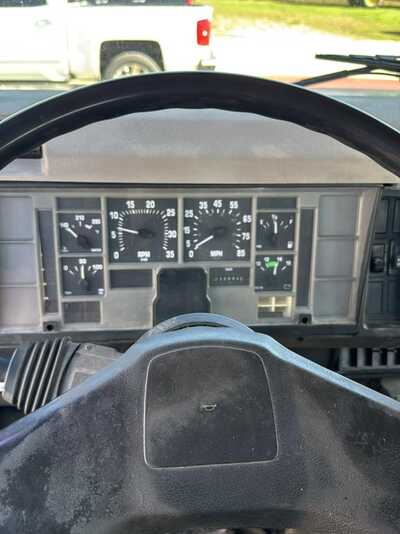 2002 International 4700, $14900. Photo 3