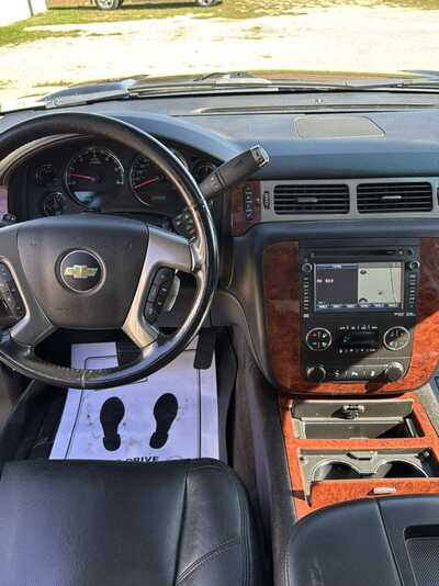 2012 Chevrolet Tahoe, $10900. Photo 6