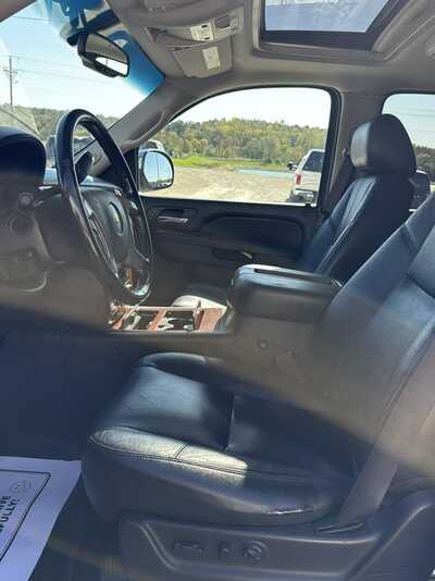 2012 Chevrolet Tahoe, $10900. Photo 8