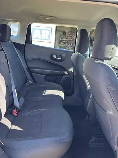 2019 Jeep Compass, $14900. Photo 10
