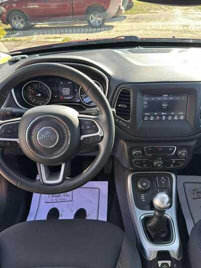 2019 Jeep Compass, $14900. Photo 4