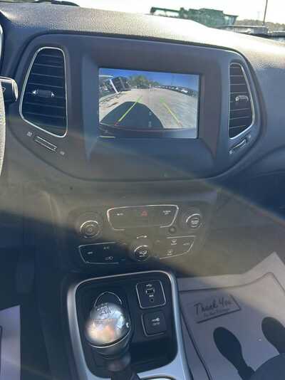 2019 Jeep Compass, $14900. Photo 7