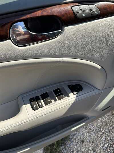 2011 Buick Lucerne, $7900. Photo 5