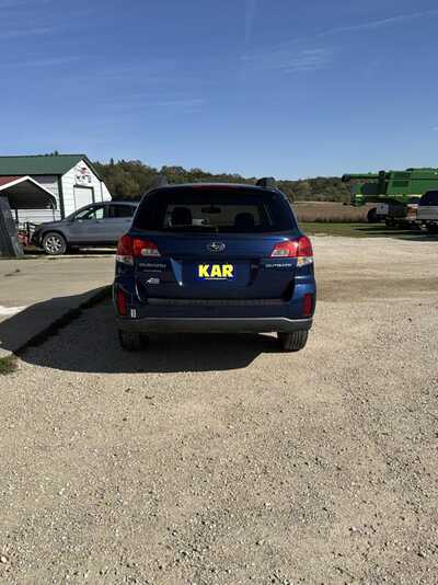 2011 Subaru Outback, $3900. Photo 10