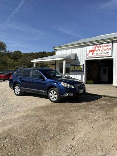 2011 Subaru Outback, $3900. Photo 2