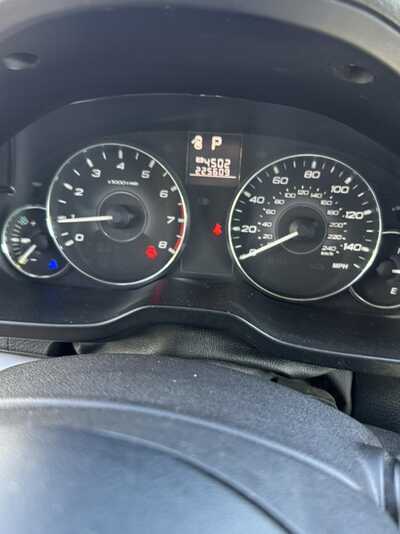 2011 Subaru Outback, $3900. Photo 3