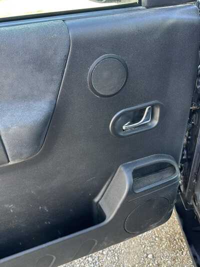 2004 Land Rover Discovery, $3900. Photo 5