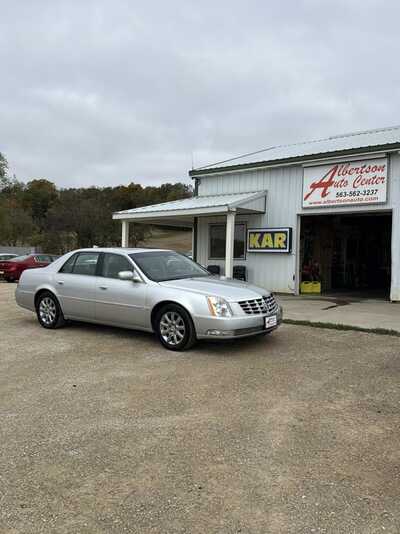 2009 Cadillac DTS, $6500. Photo 2
