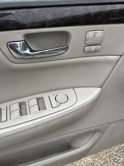 2009 Cadillac DTS, $6500. Photo 5