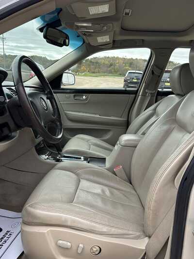 2009 Cadillac DTS, $6500. Photo 6