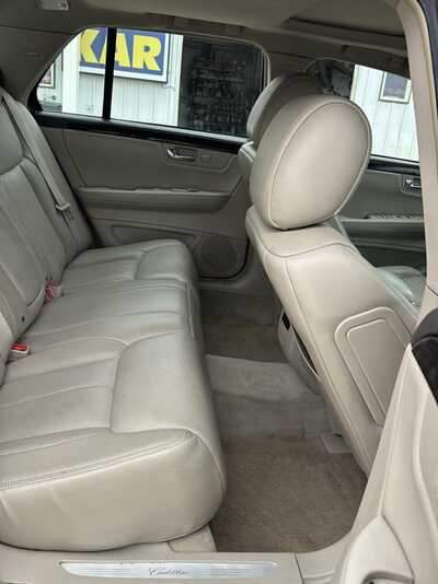 2009 Cadillac DTS, $6500. Photo 8