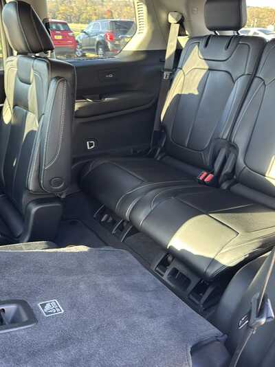 2021 Jeep Grand Cherokee L, $27900. Photo 12
