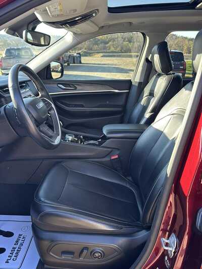 2021 Jeep Grand Cherokee L, $27900. Photo 5