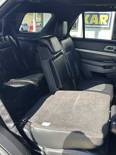 2016 Ford Explorer, $12900. Photo 10