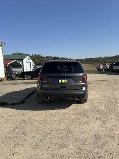 2016 Ford Explorer, $12900. Photo 11