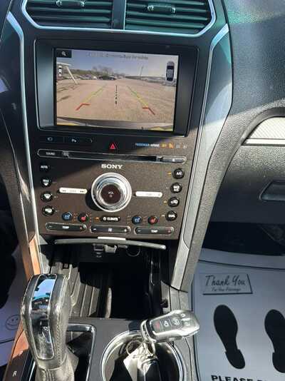 2016 Ford Explorer, $12900. Photo 7