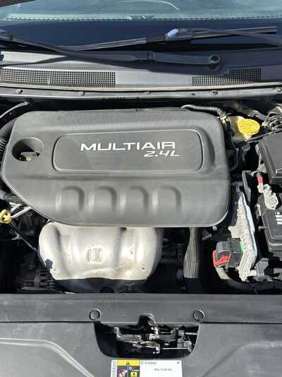 2015 Chrysler 200, $7500. Photo 12