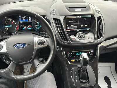 2015 Ford Escape, $7900. Photo 4