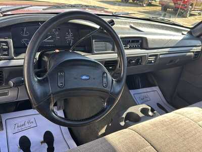 1993 Ford F150 Reg Cab, $3500. Photo 4
