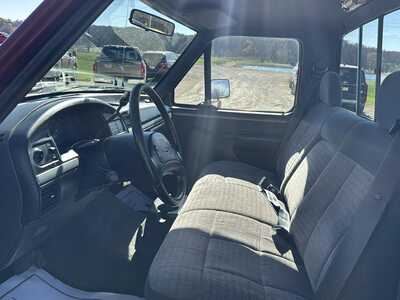 1993 Ford F150 Reg Cab, $3500. Photo 6