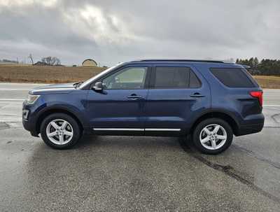 2017 Ford Explorer, $7500. Photo 3