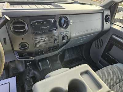 2013 Ford F350 Crew Cab, $11500. Photo 9
