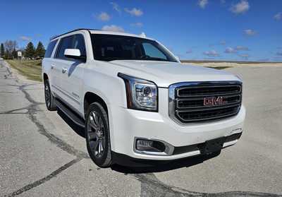 2016 GMC Yukon XL, $13900. Photo 1