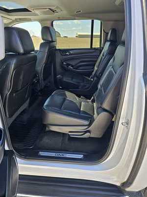 2016 GMC Yukon XL, $13900. Photo 8
