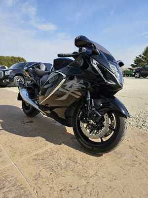 2023 Suzuki Motorcycle, $15800. Photo 1