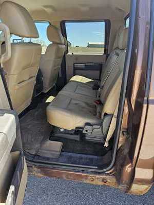 2011 Ford F250 Crew Cab, $6500. Photo 5