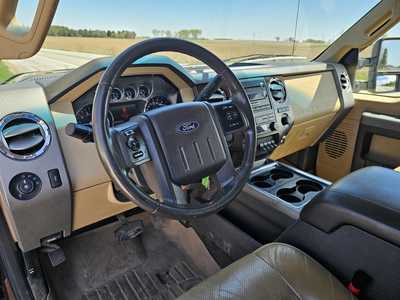2011 Ford F250 Crew Cab, $6500. Photo 7