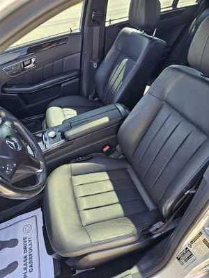 2010 Mercedes-Benz E-Class, $12500. Photo 8