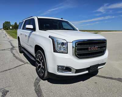 2015 GMC Yukon XL, $10900. Photo 1