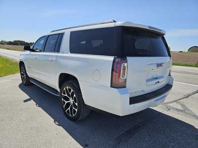2015 GMC Yukon XL, $10900. Photo 4