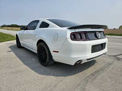 2014 Ford Mustang, $13500. Photo 4