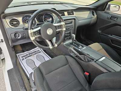 2014 Ford Mustang, $13500. Photo 7