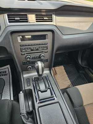 2014 Ford Mustang, $13500. Photo 8