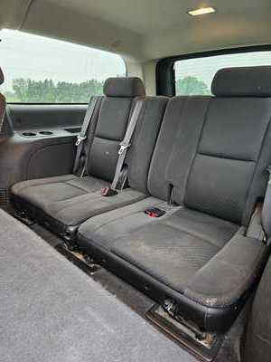 2009 Chevrolet Suburban, $2900. Photo 5