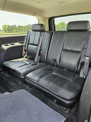 2008 GMC Yukon XL, $4950. Photo 6